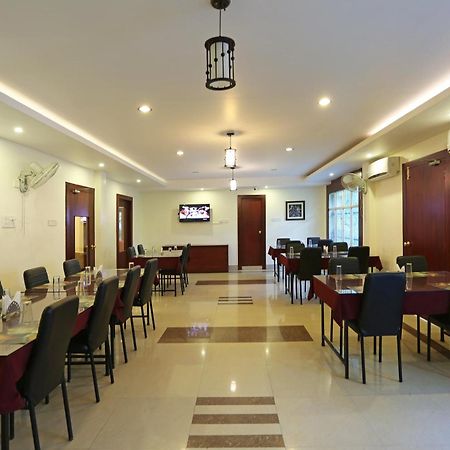 Oyo Stellar Resort 부바네스 외부 사진
